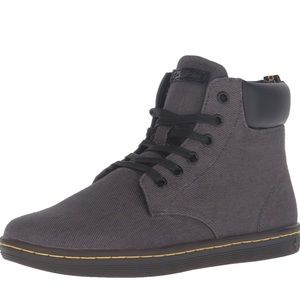 Dr Martens Women’s Maelly padded Collar Boots